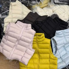 批发DALIANSU/大脸酥-4724   秋<b class='q'>冬</b>立领加厚羽绒保暖背心马甲