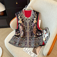 批发实拍新中式国风马甲秋冬季刺绣坎肩背心盘扣无袖立领唐装马夹女