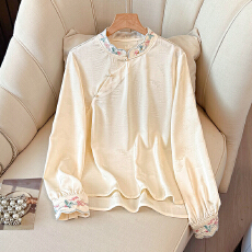 批发实拍2026春季新款新中式丝缎提花衬衫女国风刺绣立领<b class='q'>打底衫</b>上衣