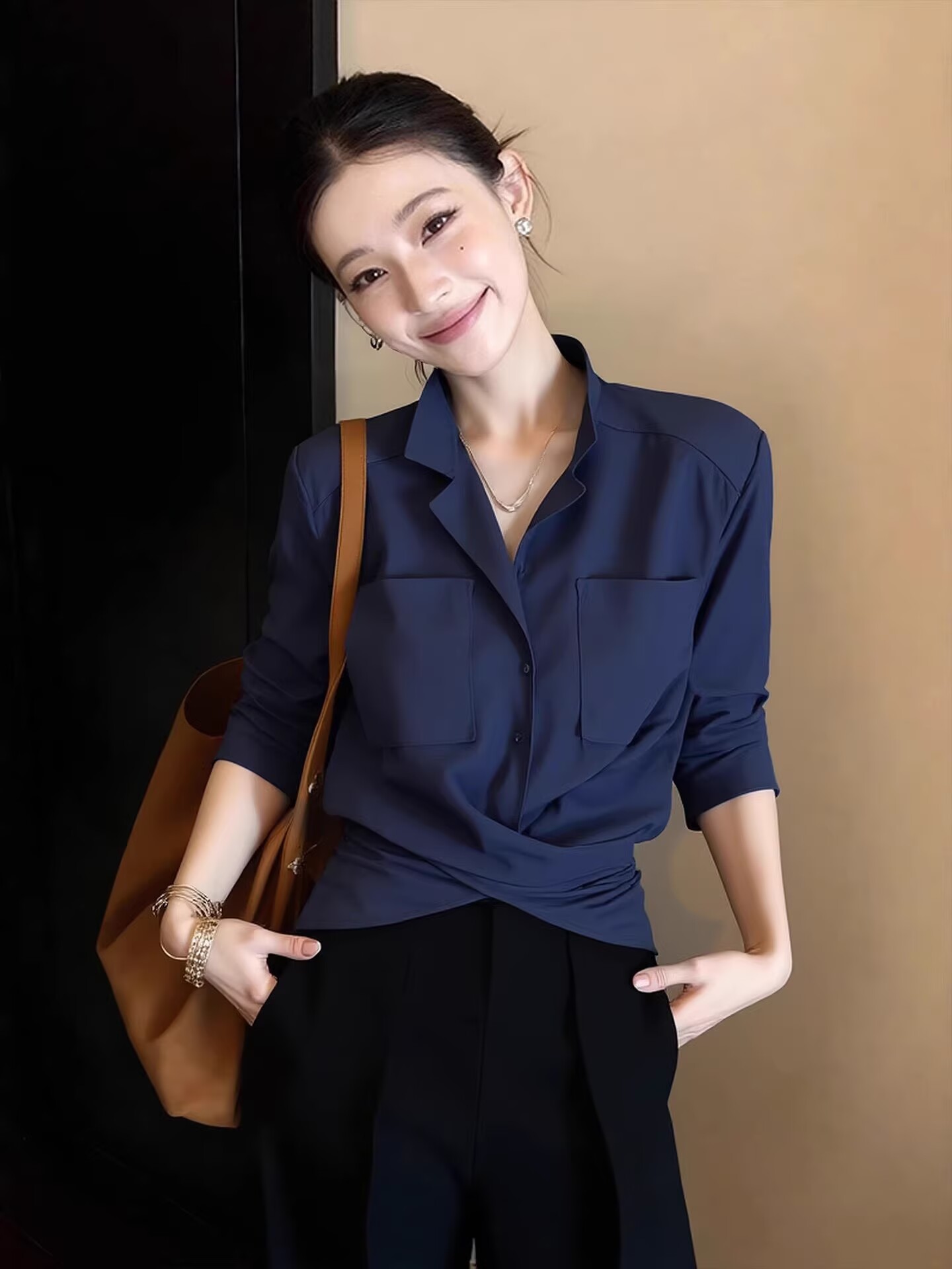 POLO 칼라 작은 셔츠 외국 가스 다용도 셔츠 여성 의류 조기 봄 자이언트 슬림해 보이는 새로운 해군 맨위