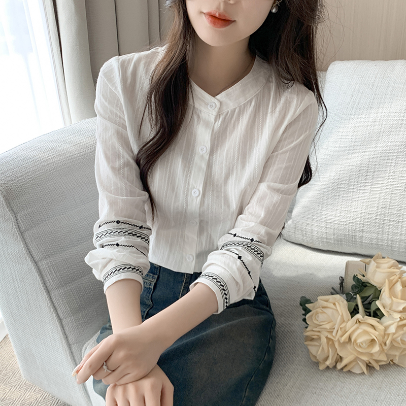 문예 바람 커프스 자수 스탠드 칼라 화이트 셔츠 2026 봄 새로운 품격 다용도 맨위