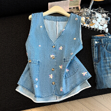 批发实拍蓝色复古花朵刺绣重工牛仔马甲女春季穿搭坎肩叠穿无袖上衣