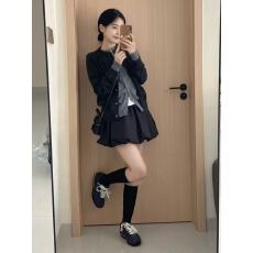 批发春秋季女装新款超火穿搭配一整套巨好看的韩系<b class='q'>毛衣</b>三件套装