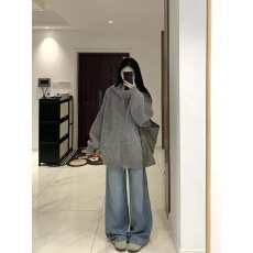 批发2025冬装搭配一整套高级感多巴胺蓝色连帽毛衣<b class='q'>牛仔</b>裤巨好看<b class='q'>套装</b>女