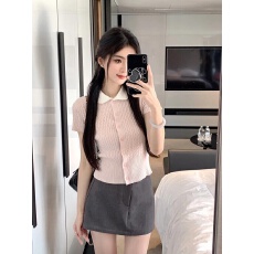 批发开春穿搭韩系粉色上衣修身<b class='q'>毛衣</b>女款新款显瘦高级短款针织开衫