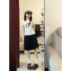 批发2026韩系穿搭一整套女夏季<b class='q'>新款</b>巨好看短袖针织衫半身裙两件套装