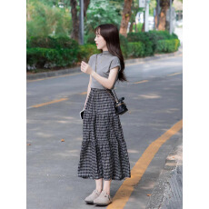 批发网红时尚穿搭女2026夏新款设计感中领修身显瘦上衣高腰格子<b class='q'>半身裙</b>