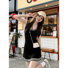 批发纯欲风性感露背针织显瘦运动<b class='q'>连衣裙</b>新款撞色<b class='q'>条纹</b>无袖背心裙