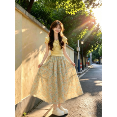 批发巨好看韩系穿搭一整套装黄色碎花<b class='q'>连衣裙</b>子<b class='q'>女</b>2026新款夏季漂亮长<b class='q'>裙</b>