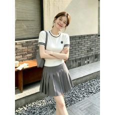 批发巨好看韩系穿搭一整套2026夏季新款休闲减龄针织上衣<b class='q'>百褶</b><b class='q'>短裙</b>套装