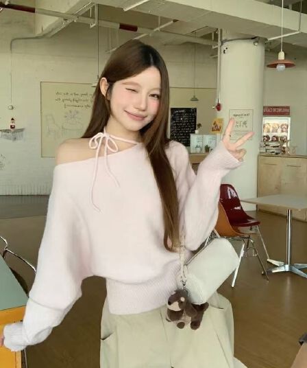 한 부서 레트로 긴팔 비스듬한 어깨 스웨터 여자 가을 겨울철 루즈핏 느긋한 바람 고급 센스 작은 키 니트 스웨터 맨위
