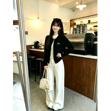 批发波点假两件针织开衫女秋miu穿搭毛衣<b class='q'>外套</b><b class='q'>修身</b>上衣白色牛仔裤套装