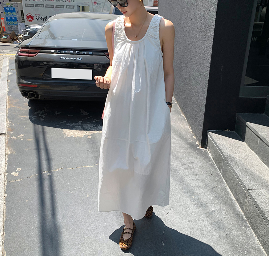 있음 밖으로 u 칼라 조끼 스커트 여성 주름 민소매 롱 코트 루즈핏 슬림해 보이는 다용도 한국 스타일 휴가 바람 드레스 롱 스커트