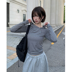 有货 韩系  早春百搭复古简约设计感斜扣修身显瘦连帽T恤上衣