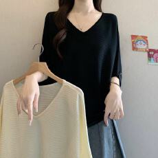 批发实拍胖MM夏季新款韩系V领肌理感针织衫女宽松显瘦蝙蝠袖冰丝上衣