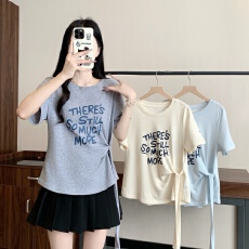 批发实拍2026夏季新款胖mm大码字母印花圆领短袖T恤侧腰绑带正肩上衣