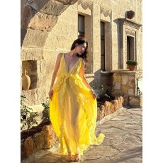 批发法式高级感深V镂空挂脖露背<b class='q'>连衣裙</b>性感褶皱度假<b class='q'>长裙</b>夏