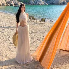 批发度假套装女气质名媛纯欲性感交叉挂脖上衣立体花朵大摆长裙两件套