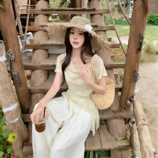 批发斜肩扎染上衣女新款夏季<b class='q'>宽松</b>遮肉系带设计感小众温柔风短袖T恤