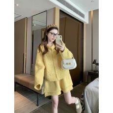 批发早秋<b class='q'>甜美</b>风立体花朵针织开衫女宽松短款半身裙两件套毛衣套装加厚
