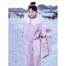 批发法式慵懒风时尚<b class='q'>套装</b>女冬季新款大毛领连帽卫衣阔腿<b class='q'>长裤</b>两件套