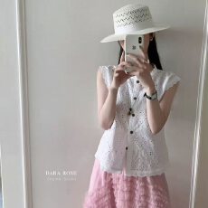 批发高级感蕾丝<b class='q'>刺绣</b>镂空无袖<b class='q'>衬衫</b>女夏季2026新款洋气减龄背心气质上衣