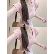 批发粉色V领针织短袖<b class='q'>t</b><b class='q'>恤</b>女2026新款夏季巨好看辣妹绝美修身小飞袖上衣