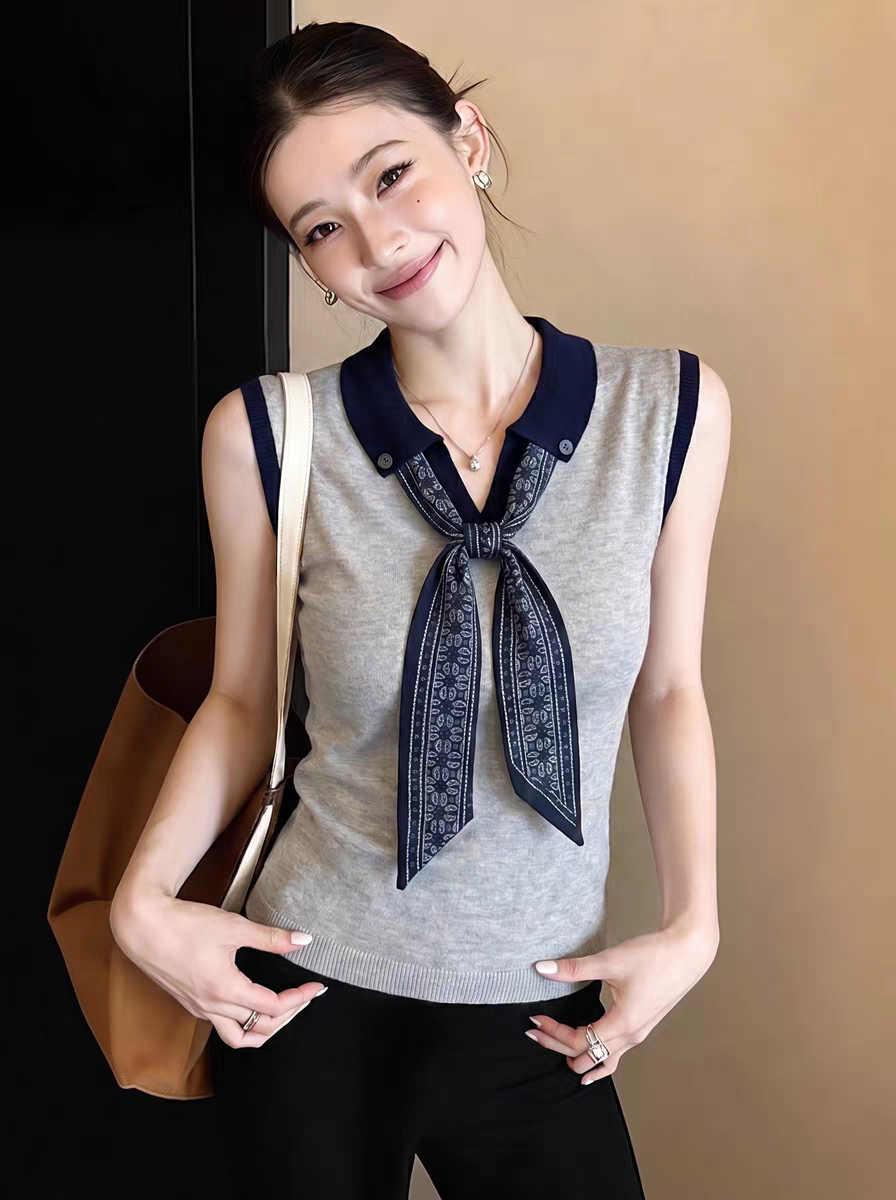 자이언트 잘 생긴 배색 스카프 POLO 칼라 니트 조끼 여성 여름 외출용 2026 새로운 슬림해 보이는 품격 민소매 맨위