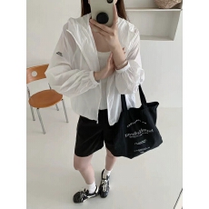批发2026夏季新款韩版时尚宽松防晒衣女短款小个子透气薄款防晒衫<b class='q'>外套</b>