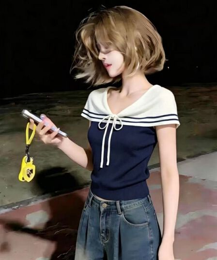 보존 섹션 추천 고급 센스 해군 칼라 배색 니트 스웨터 여성 여름 새로운 외국 가스 연령 감소 몸매 가꾸기 맨위