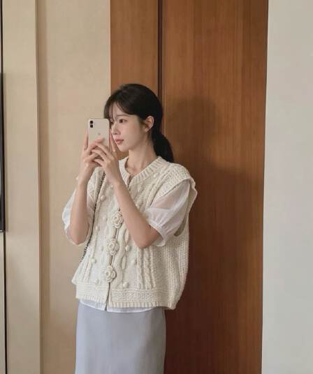 2026 가을 새로운 무거운 작업 자수 스택 착용 조끼 여자 다용도 품격 슬림해 보이는 어둠 버클 민소매 외국 가스 오픈 가디건