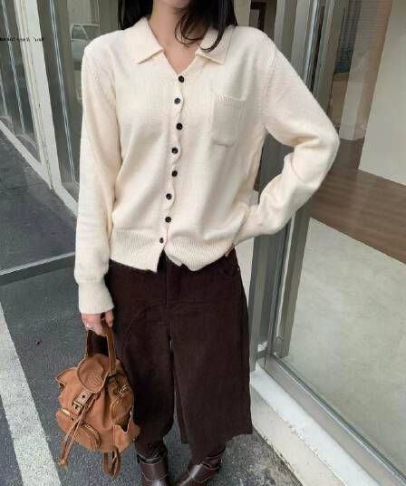 정품 유럽 상품 이른 가을 새로운 패션 폴로 칼라 불규칙 싱글 줄 버튼 패션 미니멀리즘 캐주얼 얇은 스타일 외부 가져 가라. 오픈 가디건