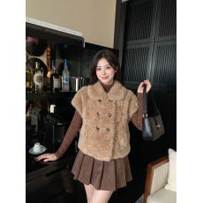 批发环保羊羔毛皮草<b class='q'>马甲</b>外套女2026秋冬新款坎肩皮毛一体毛毛上衣<b class='q'>马夹</b>