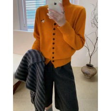 批发2026#秋冬内搭毛衣开衫<b class='q'>女装</b>新款小马刺绣立领针织衫外套上衣女