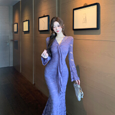 批发网红新款V领性感2025秋季时尚气质显瘦蕾丝长裙荷叶边包臀<b class='q'>连衣裙</b>