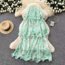 批发一字肩无袖抹胸<b class='q'>连衣裙</b>荷叶边宽松裙子度假<b class='q'>长裙</b>旅游