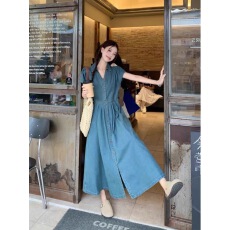 无袖吊带连衣裙