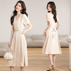 批发实拍妈妈连衣裙洋气年轻高级感新款中年女士<b class='q'>夏</b>装端庄大气短袖裙子