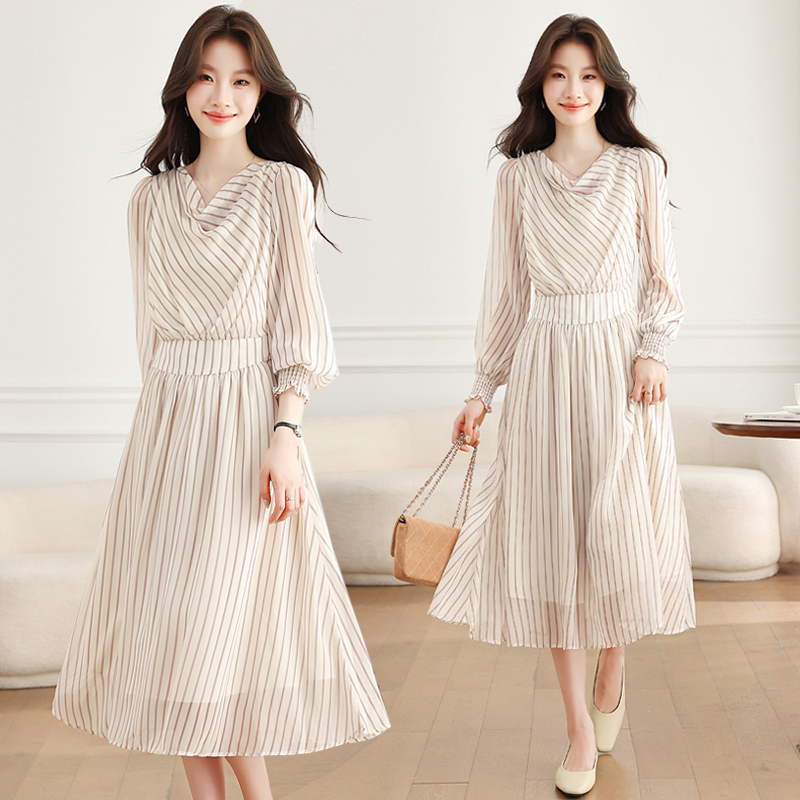秋冬新款流动条纹 服裝批發女裝批發服飾貨源