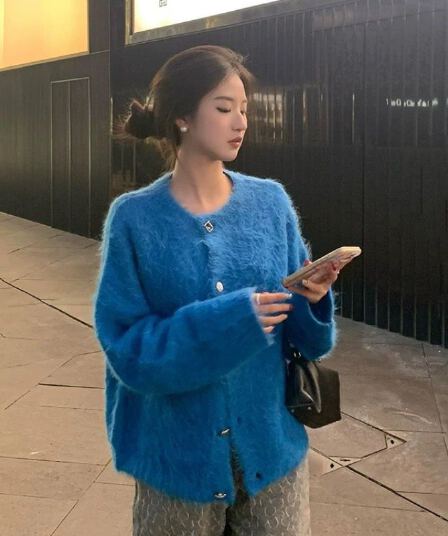 톰 글 래 원인 파란색 모헤어 니트 오픈 가디건 여성 가을 겨울 느긋한 바람 부드러운 찹쌀 밝은 색상 디스플레이 흰 머리카락 외투 맨위