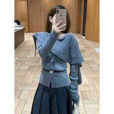 批发已出货 2025秋冬假两件韩版设计感不规则披肩斗篷羊毛针织衫女