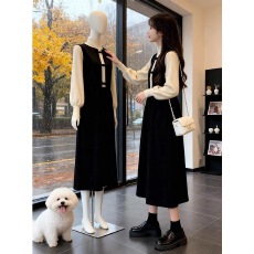 批发韩系减龄拼接<b class='q'>假两件</b>连衣裙女2025冬季新品蝴蝶结半高领洋气A字裙