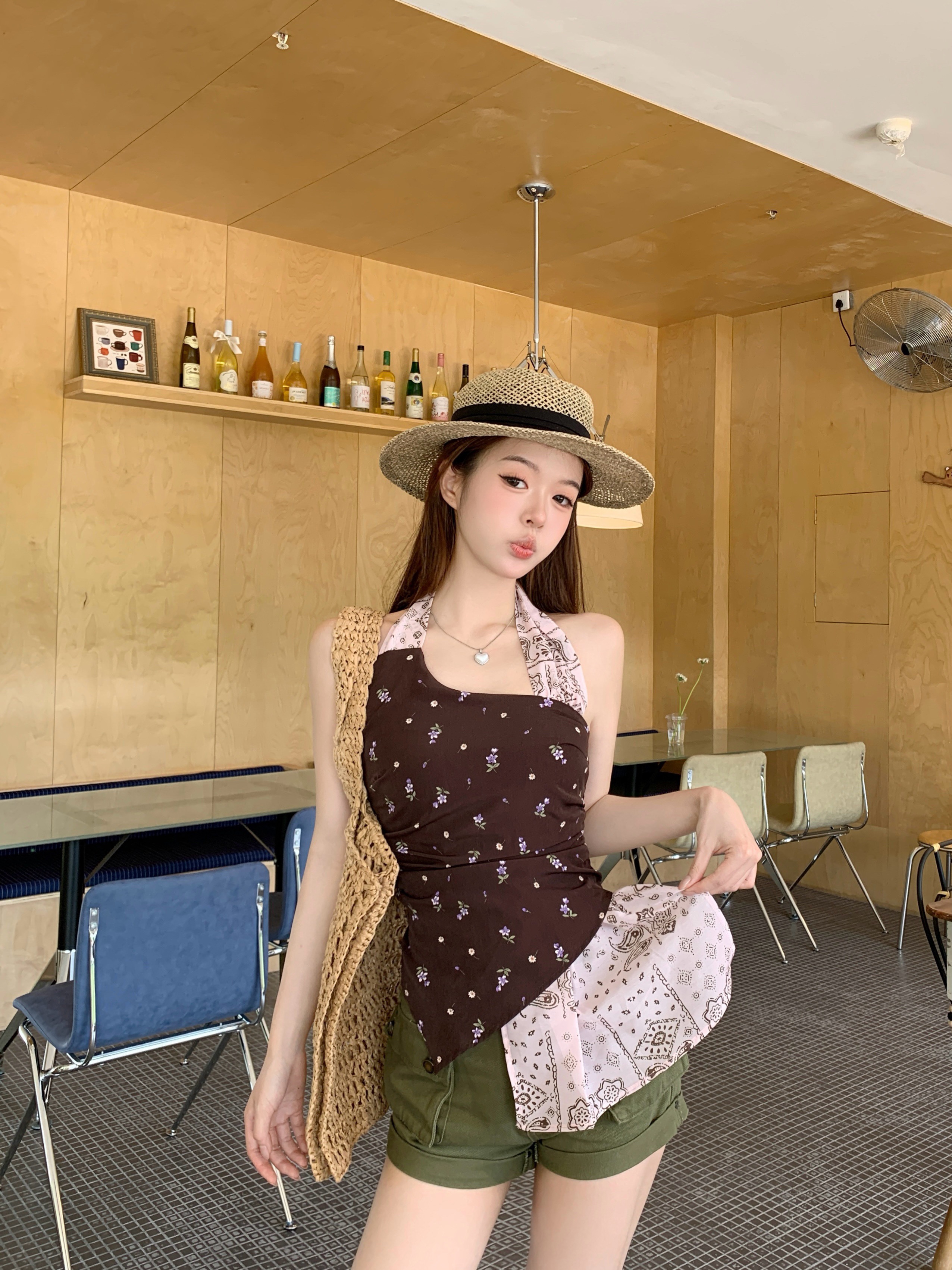 디자인 센스 꽃무늬 불규칙 품격 행침 목 조끼 여성 의류 여름 몸매 가꾸기 슬림해 보이는 다용도 맨위