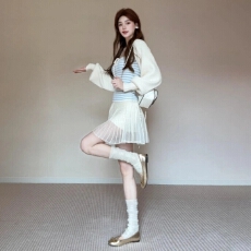 批发2026新款韩系撞色条纹抹胸叠穿针织开衫两件套上衣漂亮针织衫套装