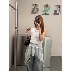 批发韩版2026年<b class='q'>春</b>夏V领镂空针织背心女无袖设计感屁帘拼接连衣裙上衣