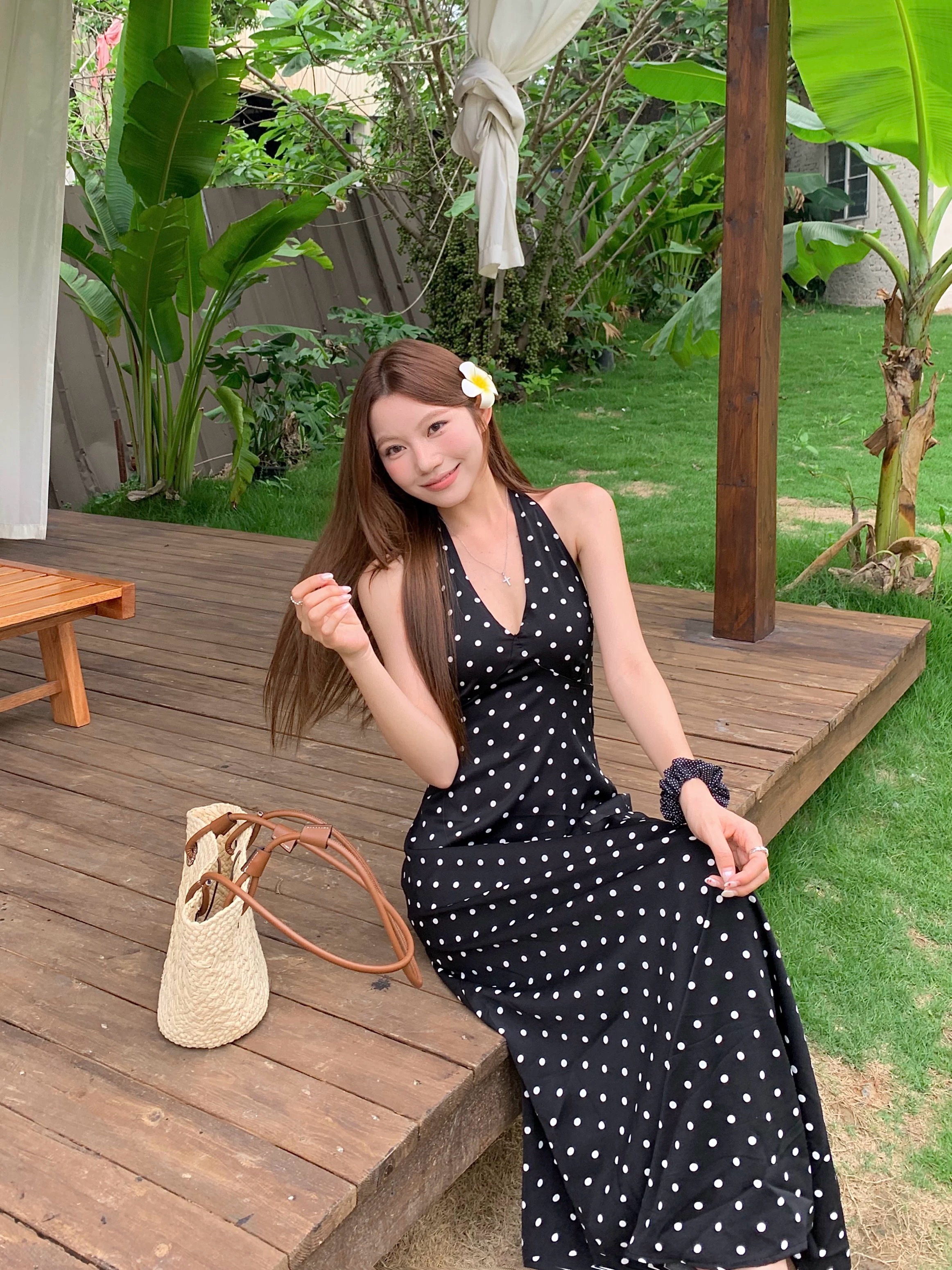 품격 검정색 도트 무늬 행침 목 드레스 여성 의류 여름 레트로 백리스 허리 수축 슬림해 보이는 인어 꼬리 스커트