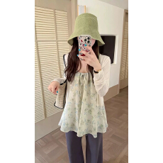 批发韩系两件套小清新<b class='q'>碎花</b>设计感吊带背心+防晒开衫2026新款时尚套装