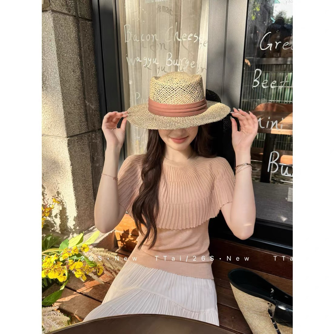페이크 레이어드 프릴 바늘 티셔츠 여성 미니멀리즘 패션 디자인 센스 몸매 가꾸기 슬림해 보이는 맨위 여성