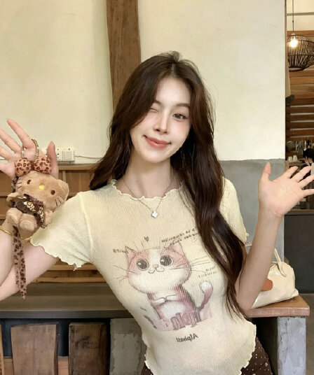 여름 세련된 순수한 욕망 새끼 고양이 프린트 몸매 가꾸기 슬림해 보이는 프릴 부드러운 섬세한 니트 스웨터 부드러운 다용도 작은 셔츠