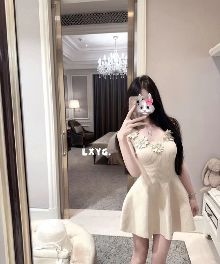 lxyg2026 여름 품격 3 차원 꽃 V넥 슬립 드레스 디자인 센스 꼬집기 허리 몸매 가꾸기 슬림해 보이는 니트 드레스